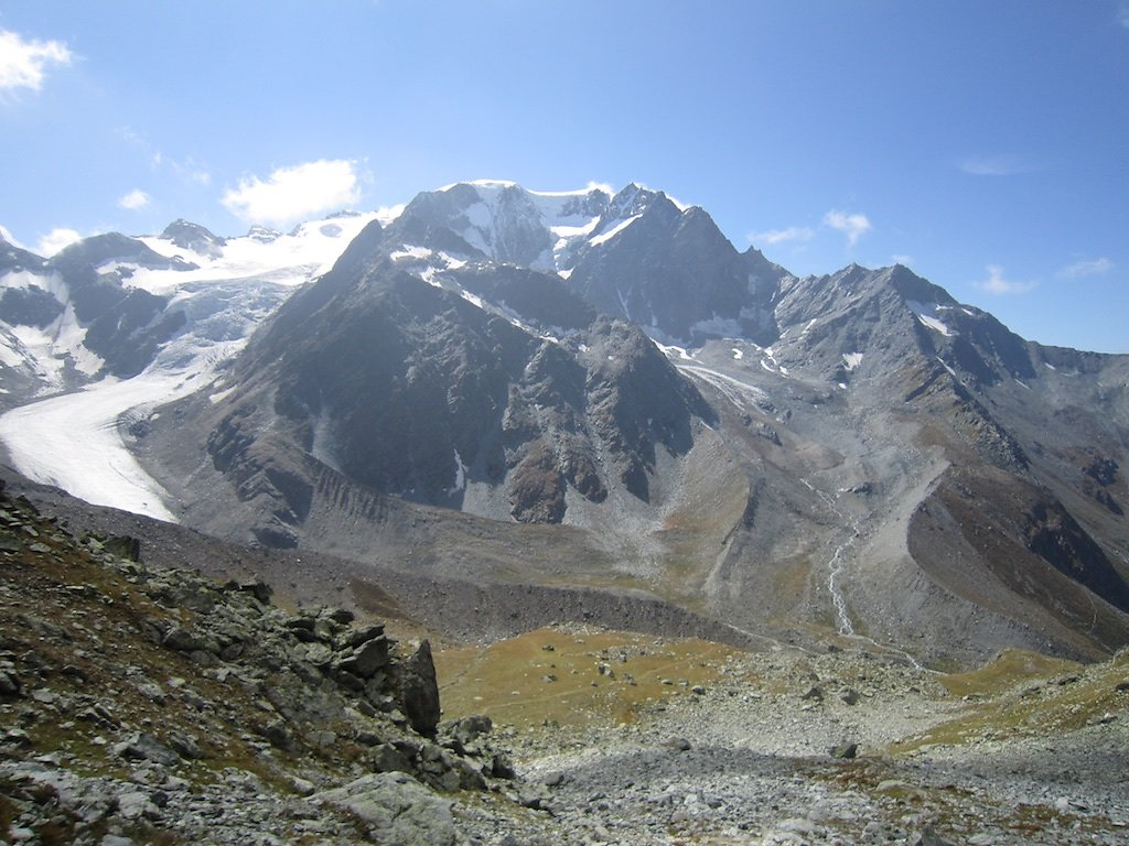 Cabanes Valsorey, Vélan