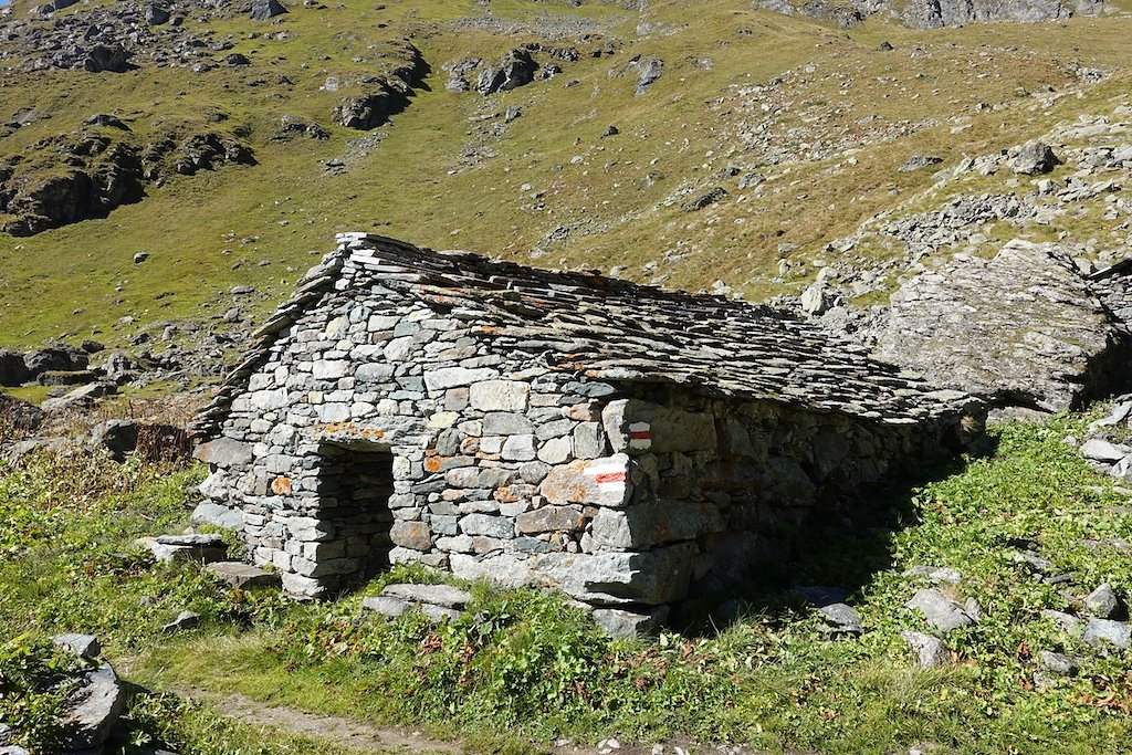 Fionnay, Ecurie du Crêt, Col de Sarshlau, Le Dâ, Col du Bec d'Aigle, Louvie (26.09.2018)